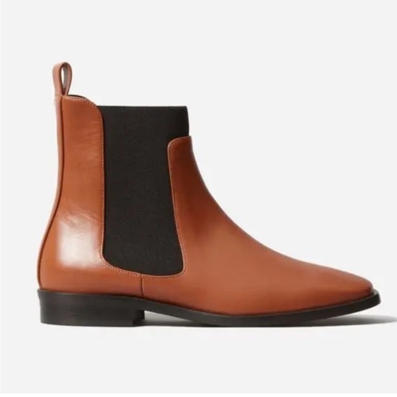 Everlane Shoes - Everlane The Italian Leather Square Toe
Chelsea Boot Peanut Brown Sz 8